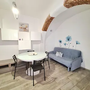 Casa vacanze Grazioso Bilocale A Marina Di Carrara